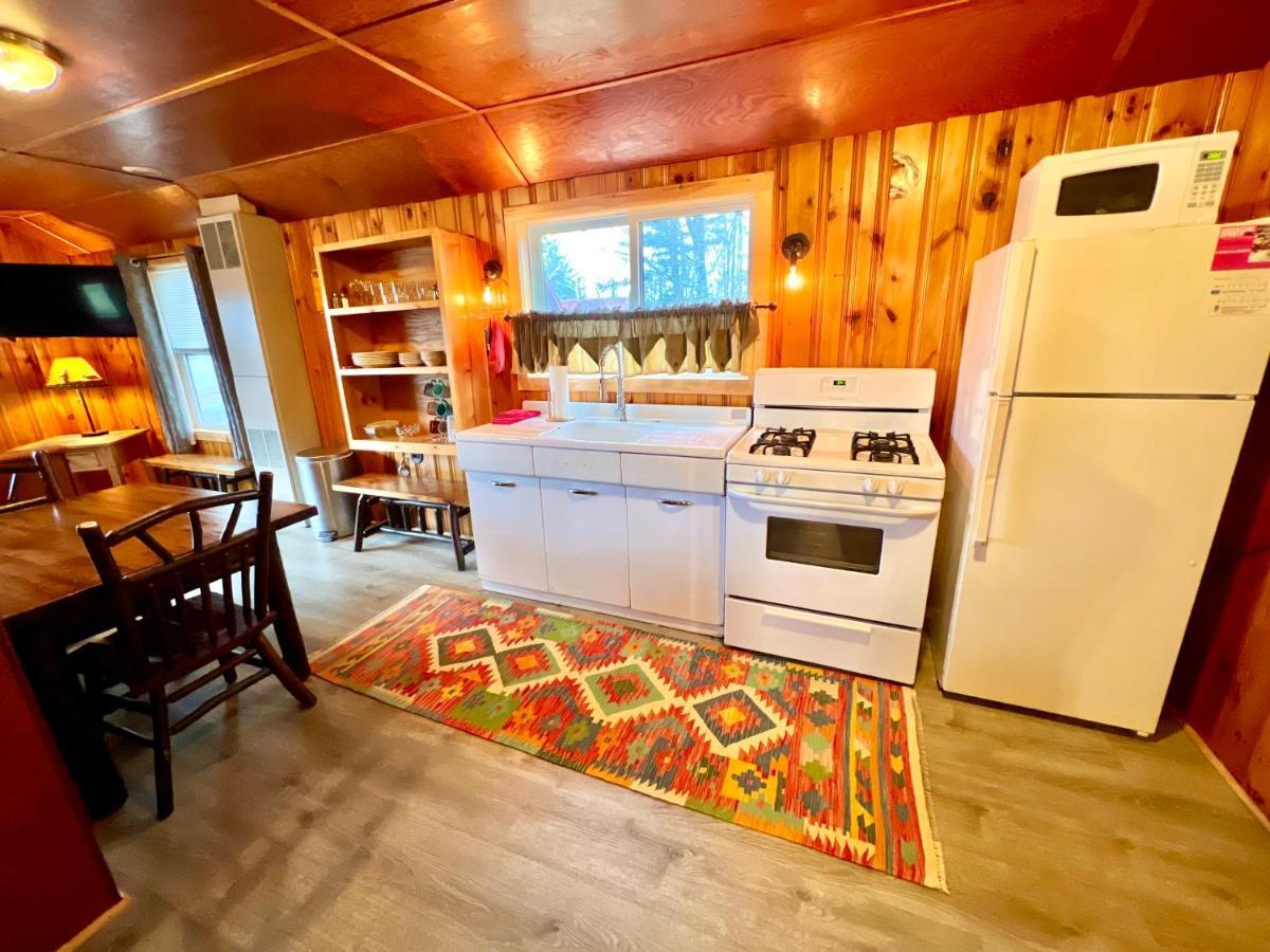 Adirondack Lake Cabins Hotel Indian Lake Ngoại thất bức ảnh