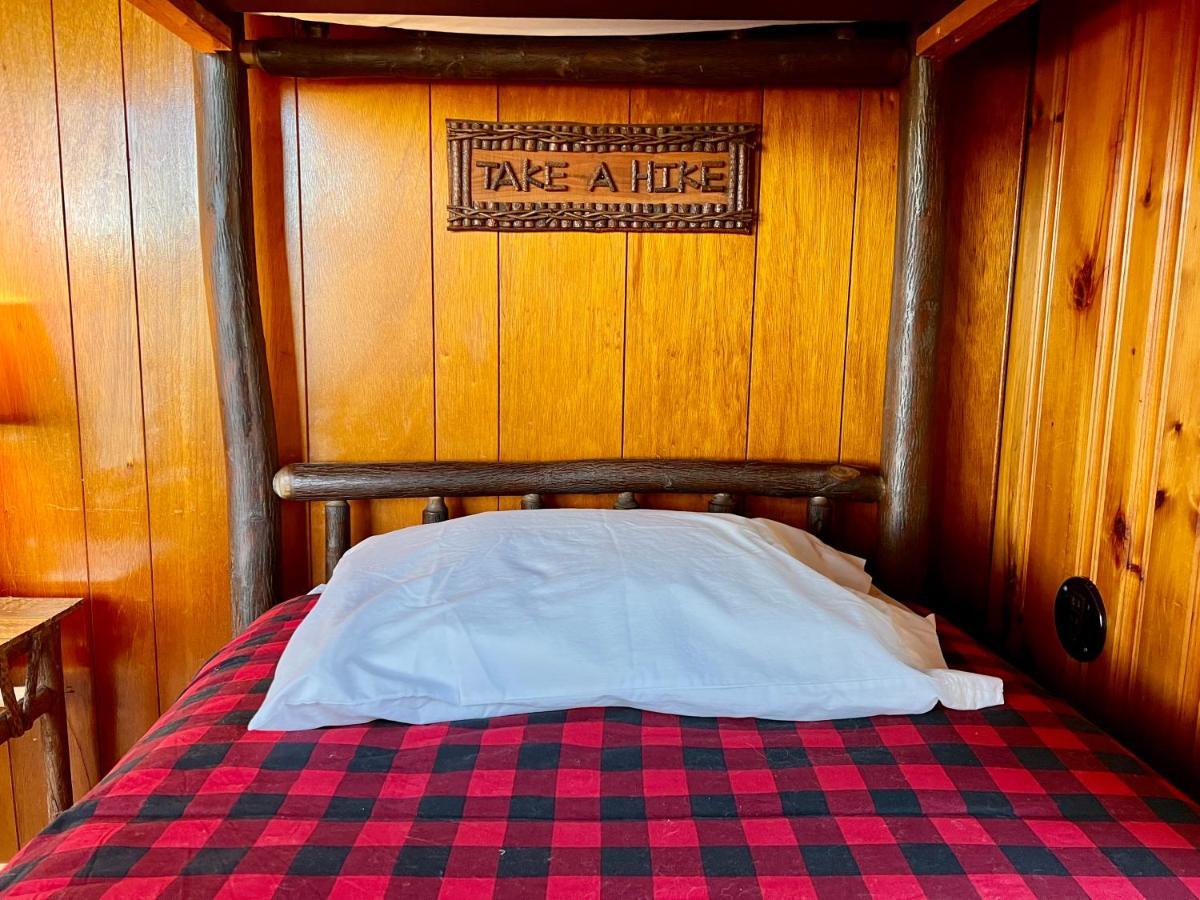 Adirondack Lake Cabins Hotel Indian Lake Ngoại thất bức ảnh