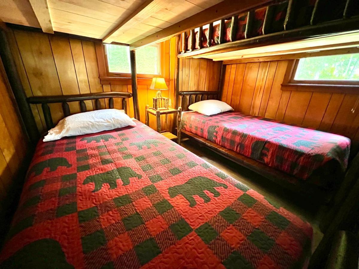 Adirondack Lake Cabins Hotel Indian Lake Ngoại thất bức ảnh