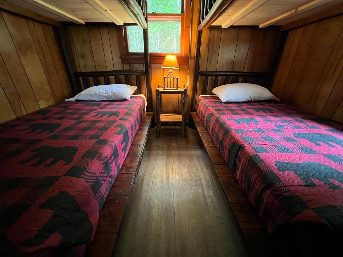 Adirondack Lake Cabins Hotel Indian Lake Ngoại thất bức ảnh