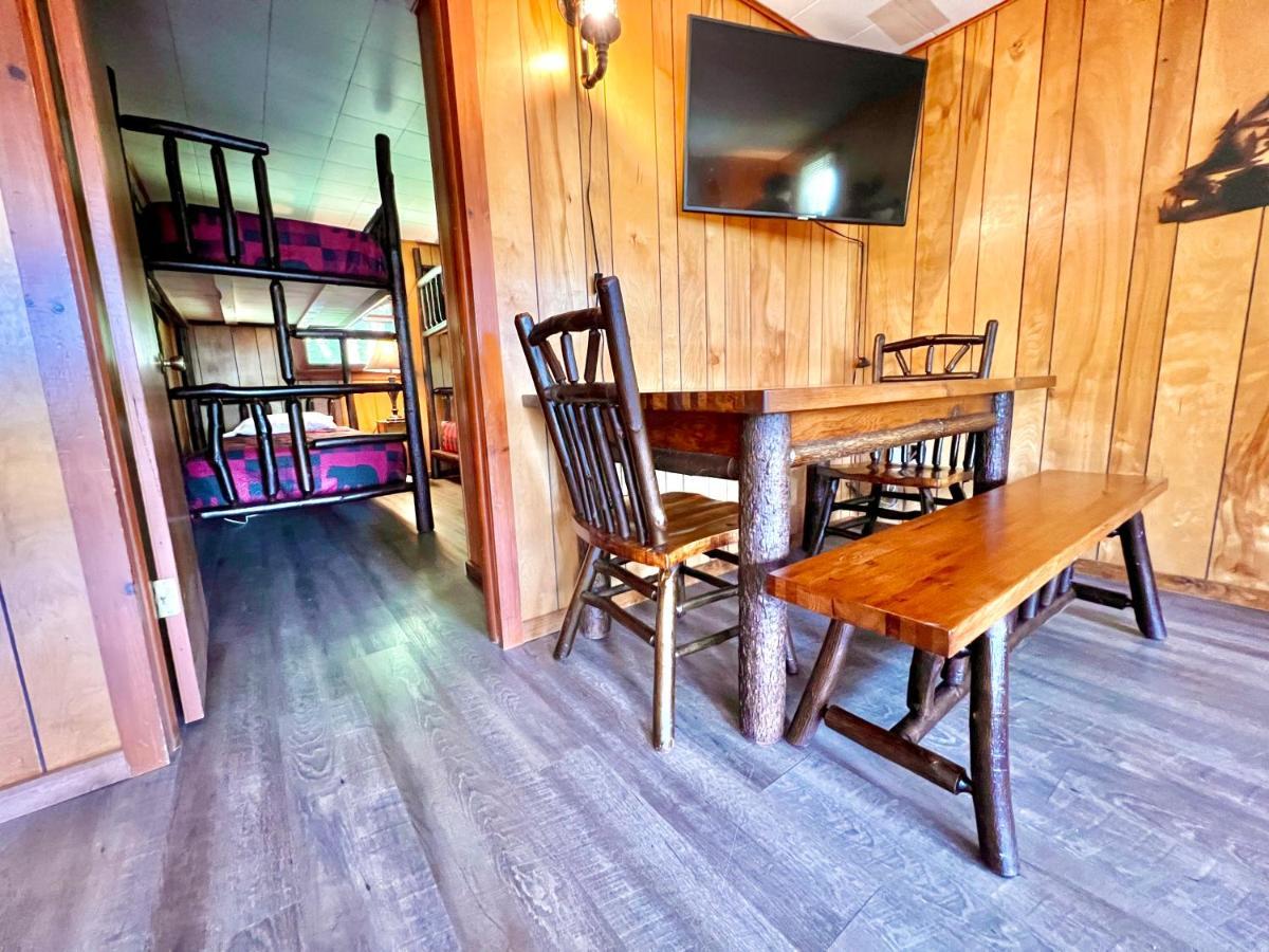 Adirondack Lake Cabins Hotel Indian Lake Ngoại thất bức ảnh