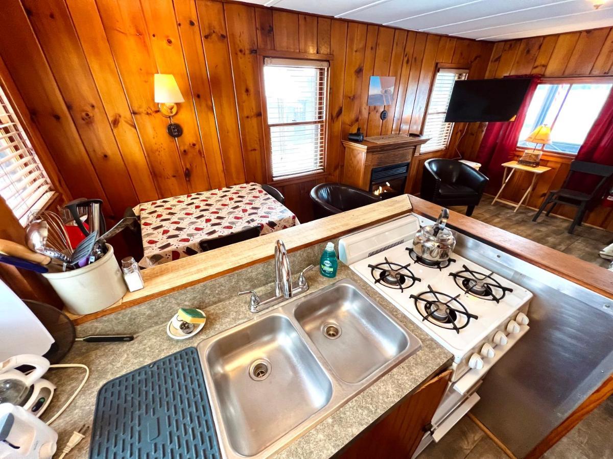 Adirondack Lake Cabins Hotel Indian Lake Ngoại thất bức ảnh
