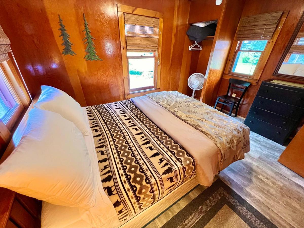 Adirondack Lake Cabins Hotel Indian Lake Ngoại thất bức ảnh