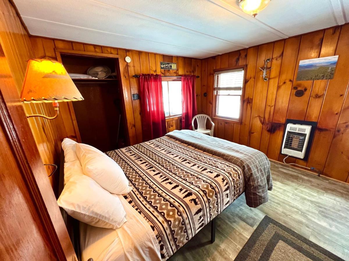 Adirondack Lake Cabins Hotel Indian Lake Ngoại thất bức ảnh