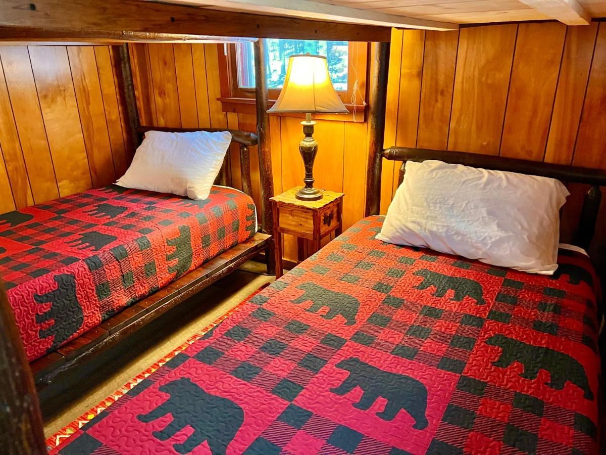 Adirondack Lake Cabins Hotel Indian Lake Ngoại thất bức ảnh